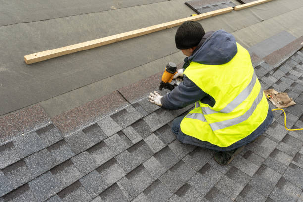 Best Roof Gutter Cleaning  in Washington Mills, NY